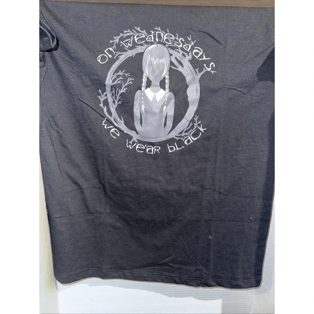 Girls T-Shirt Size XL 14/16 On Wednesdays We Wear Black